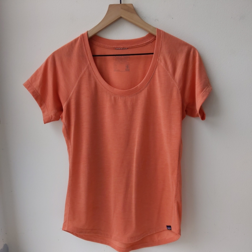 Patatgonia Capilene Cool Trail Shirt Orange Scoop Neck Women's Small